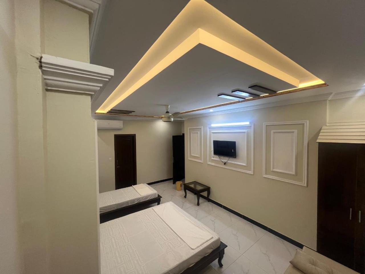 Kestrel Hotel Исламабад Екстериор снимка