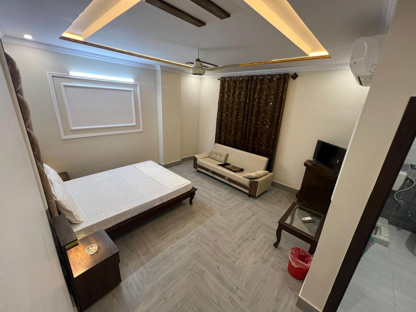 Kestrel Hotel Исламабад Екстериор снимка